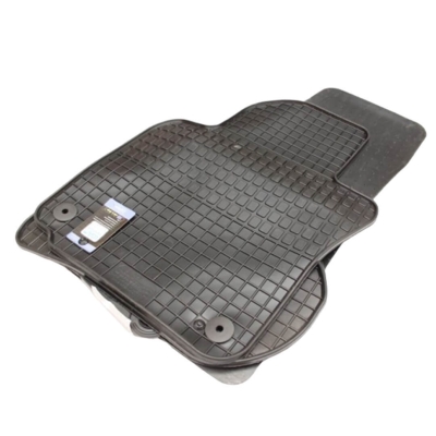 Гумени стелки Petex за VW Golf 5 09/2003-2008 / Golf 6 2008-10/2012 / Jetta (2005-2011) / Scirocco 09/2008 / Golf VI комби от 10/2009