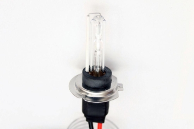 Ксенонова крушка Н7 5000K 55W - с метална основа