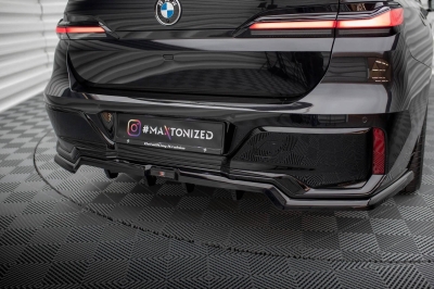 Добавка за задна броня Maxton design за BMW 7 G70 (2022-)