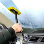 Микрофибърна кърпа с дръжка за почистване на автомобилни стъкла DUNLOP - 40 × 13 см