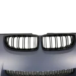Предна броня за BMW E90 (2008+) - М3 дизайн с  бъбреци, отвори за халогени, маркирана за парктроник