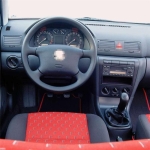 Топка Скоростен Лост с Маншон От Еко Кожа За Skoda Octavia Mk1 седан 5 Скорости ОЕМ 1U0711141